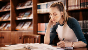 Нужно ли учиться, если вы уже работаете и за чей счет