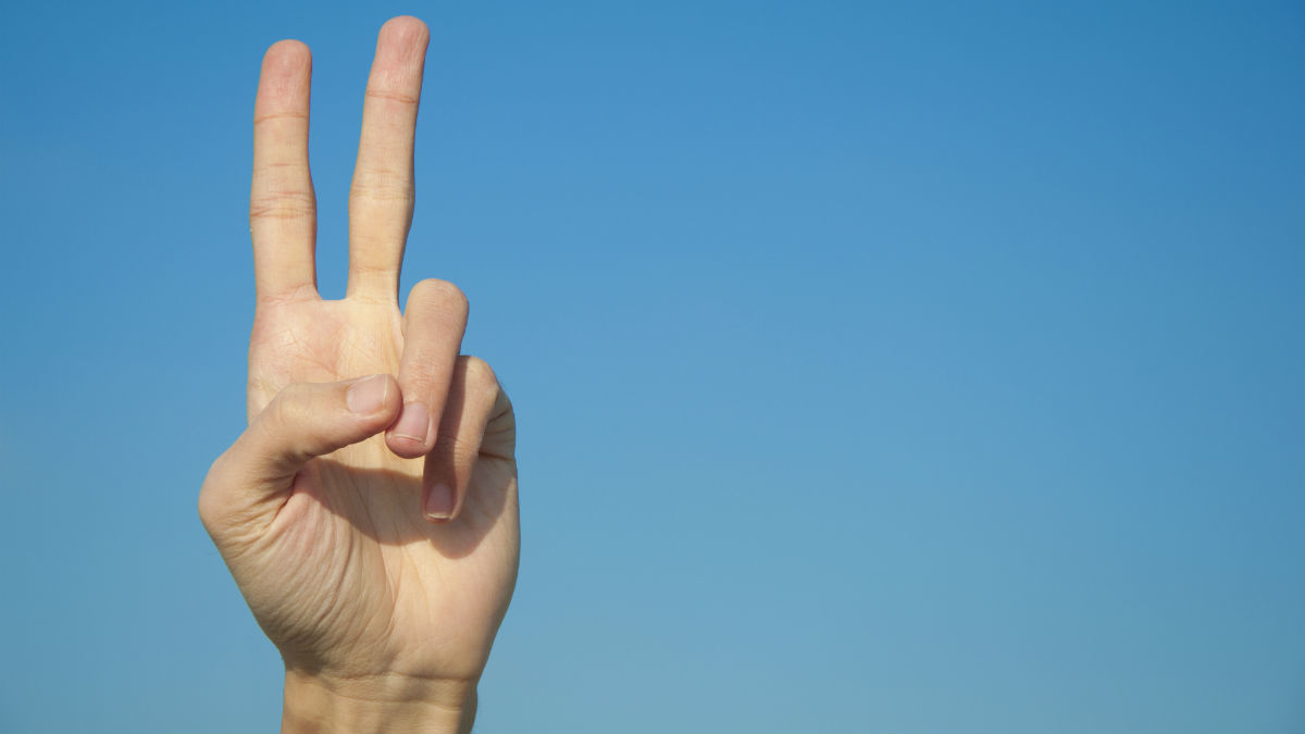 Правило «двух пальцев» — как повысить продуктивность команды, используя нехитрый жест
