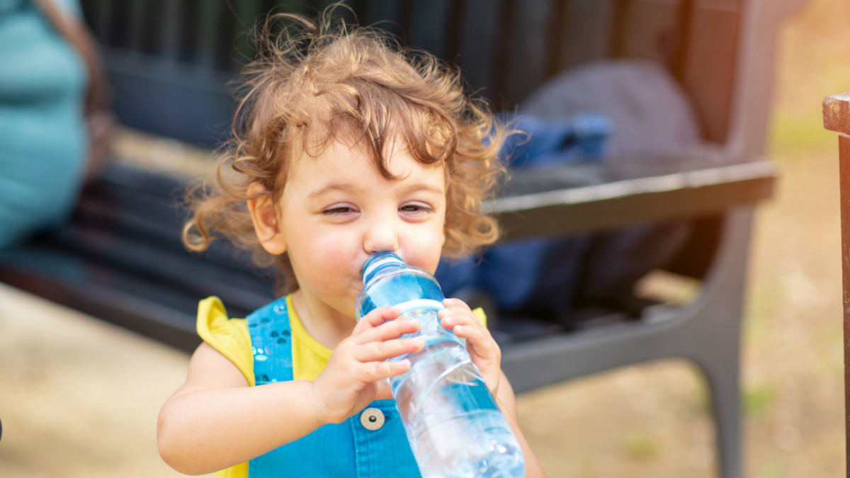 Одна корисна звичка, яка зробить вас щасливішими, — пити достатньо води