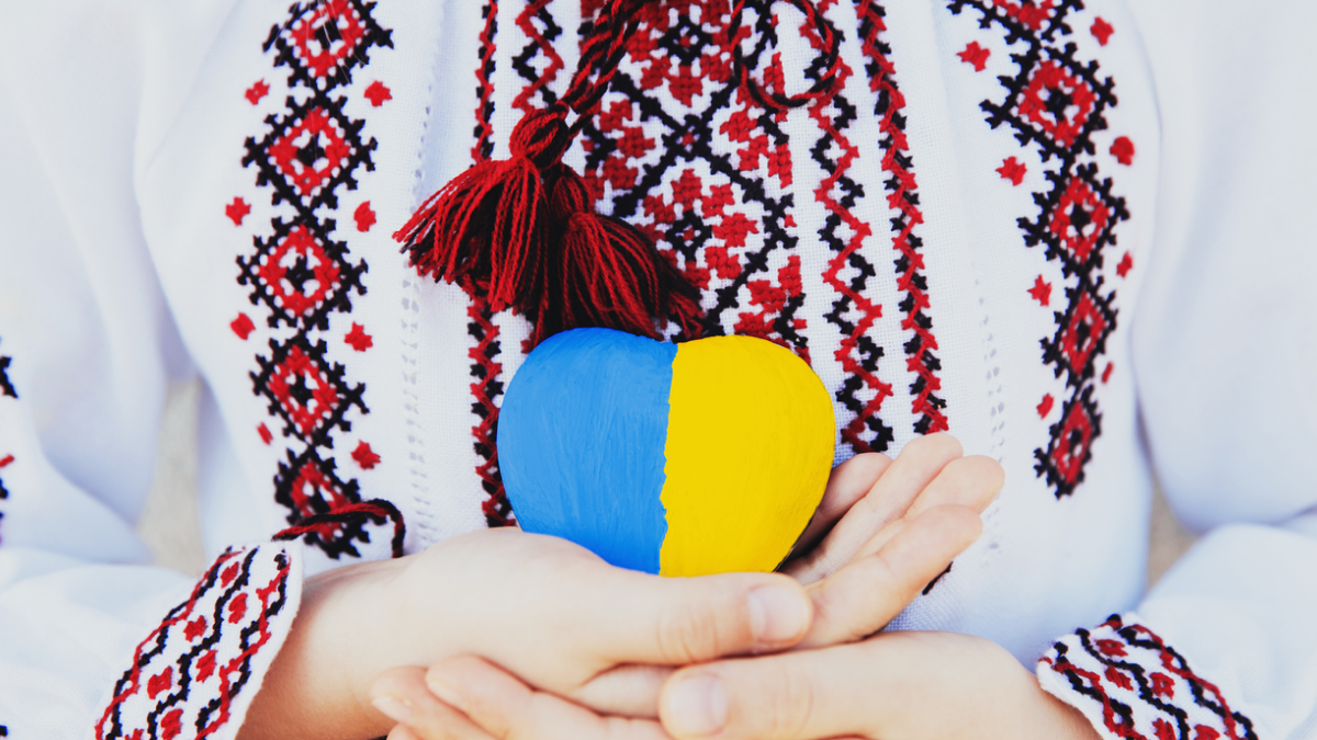 «Зв’язок об’єднує заради перемоги, а рідна мова — заради майбутнього». Як Vodafone українізує бізнес