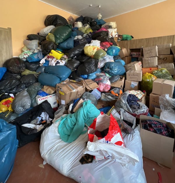 Речі, які приносили небайдужі, потрібно було сортувати