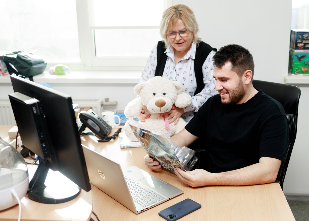 Так у компанії відбувається навчання новачків :)