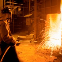 Профсоюзы не видят оснований для увольнений металлургов