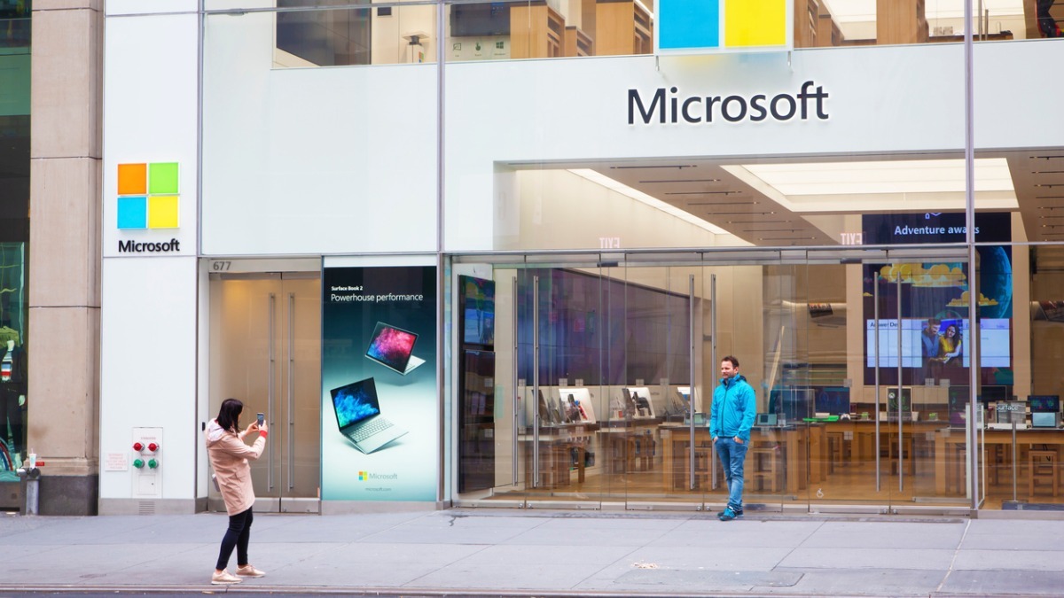 Только не выгорай: Microsoft выдаст сотрудникам на удаленке по 1200 долларов