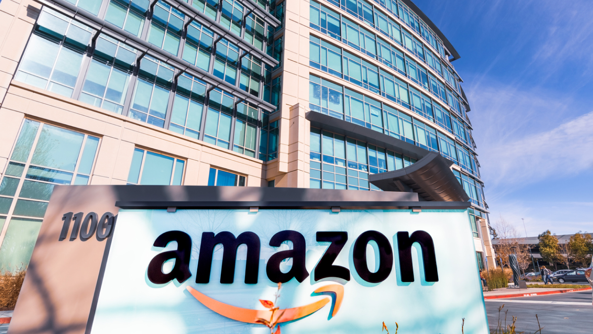 Amazon разрешит командам решать, как работать — в офисе или дома