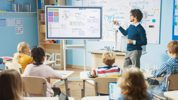 В Украине IT-специалистам разрешили преподавать в школах