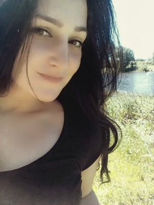 devushka-mesyatsa-izyum-otebali-devku-pornuha